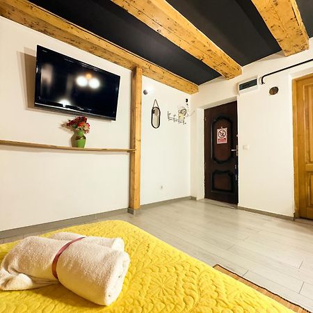 Venus Central Lux Studio Κραϊόβα Εξωτερικό φωτογραφία